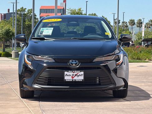 Used 2025 Toyota Corolla LE FWD image 10