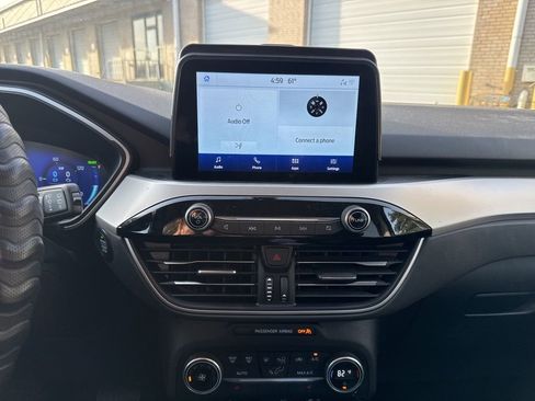 Used 2020 Ford Escape SE Sport image 11