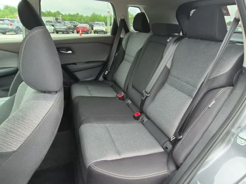 Used 2023 Nissan Rogue SV AWD/4WD image 7