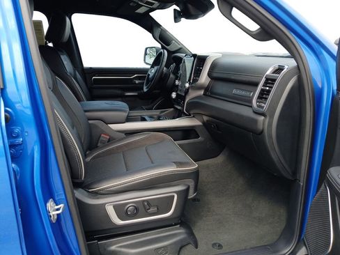 Used 2024 RAM 1500 Laramie image 24