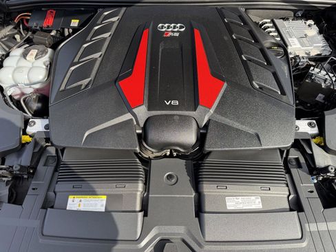 Used 2022 Audi RS Q8 image 24