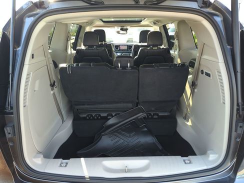 Certified 2019 Chrysler Pacifica Limited w/ Tire & Wheel Group image 27