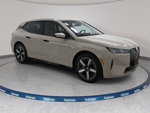Used 2026 BMW iX xDrive45 AWD/4WD image 3