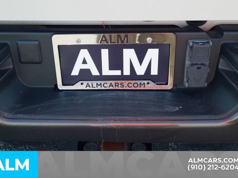 Used 2024 RAM 2500 Limited w/ Towing Technology Group image 7