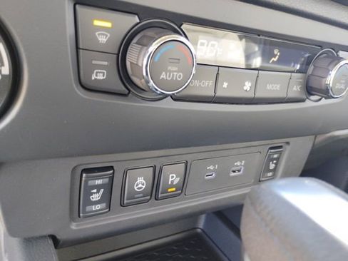 New 2026 Nissan Frontier SV w/ SV Convenience Package AWD/4WD image 19