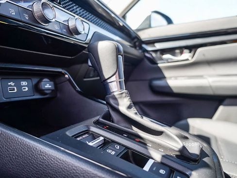 Used 2024 Honda CR-V EX-L image 31