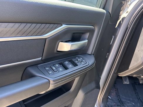 New 2026 RAM 2500 Big Horn AWD/4WD image 17