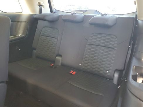 Used 2022 Nissan Pathfinder S image 16