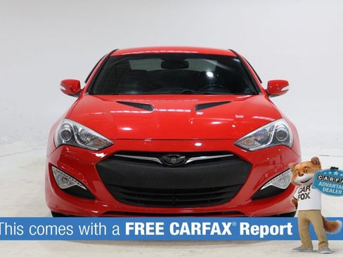 Used 2015 Hyundai Genesis 3.8 RWD image 2