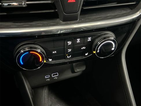 Used 2024 Buick Encore GX Sport Touring w/ Comfort Package image 15