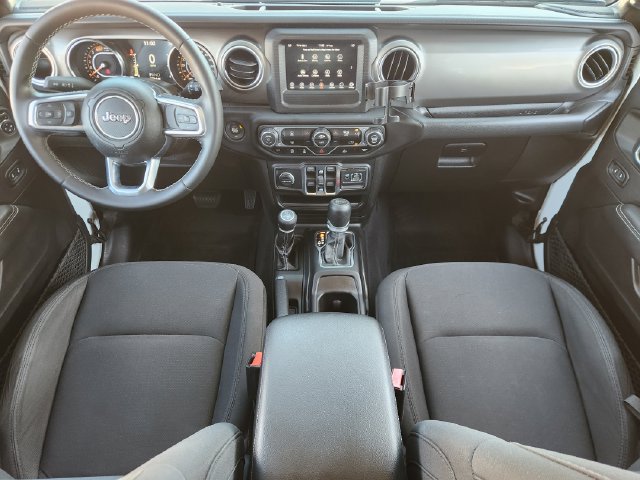 Used 2021 Jeep Wrangler Unlimited Sahara AWD/4WD image 23