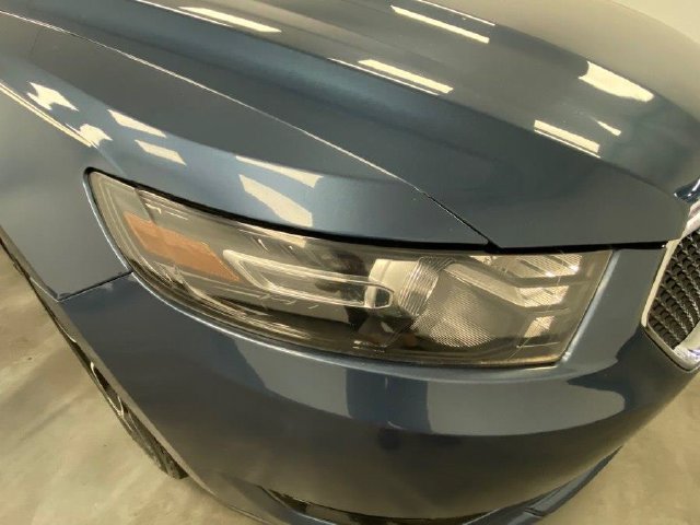 Used 2018 Ford Taurus SHO AWD/4WD image 11