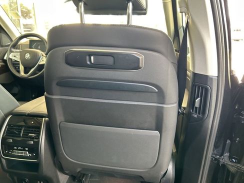 Used 2025 BMW X7 xDrive40i image 46