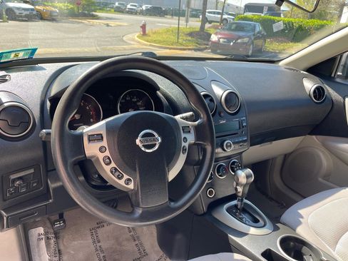 Used 2010 Nissan Rogue SL w/ Premium Pkg image 13