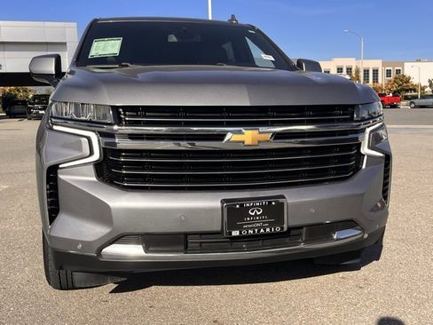 Used 2023 Chevrolet Suburban LT image 4