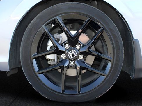 Used 2025 Honda Civic Sport image 12