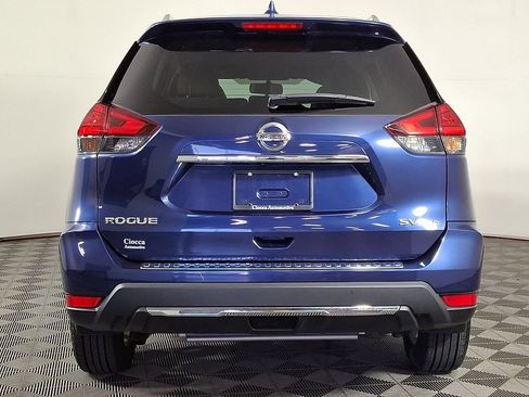 Used 2017 Nissan Rogue SV AWD/4WD image 8