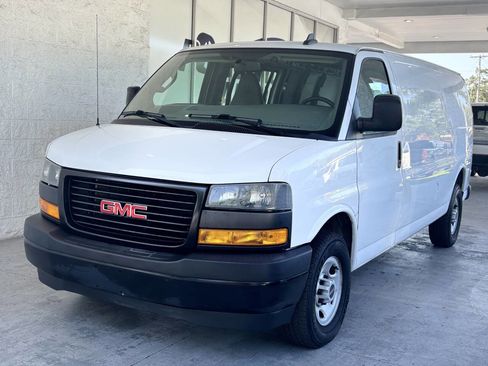 Used 2019 GMC Savana 2500 Extended w/ Driver Convenience Package image 3