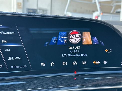 Certified 2023 Cadillac Escalade Premium Luxury w/ Performance Package image 27