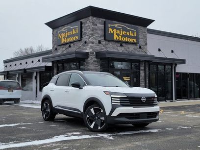 Used 2025 Nissan Kicks SR w/ SR Premium Package