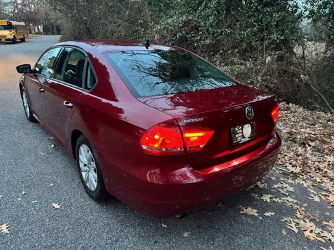 Used 2015 Volkswagen Passat 1.8T S image 7