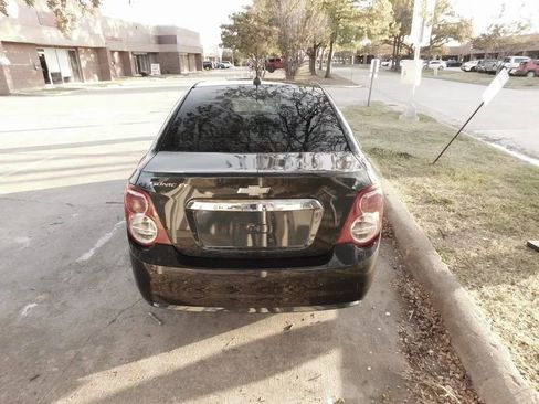 Used 2015 Chevrolet Sonic LT image 8