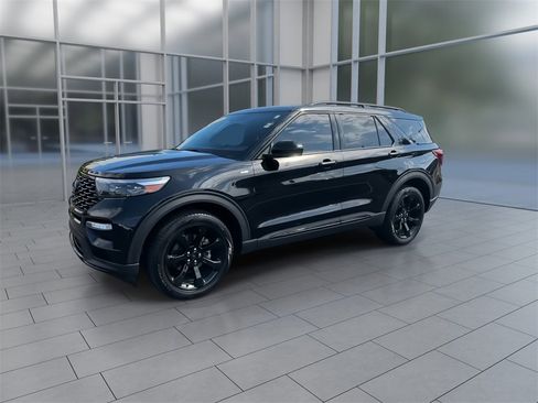 Used 2023 Ford Explorer ST-Line image 5