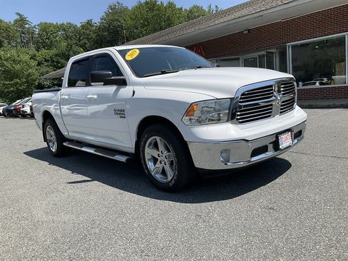 Used 2019 RAM 1500 Big Horn AWD/4WD image 3
