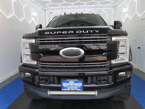 Used 2019 Ford F250 Lariat w/ Lariat Ultimate Package AWD/4WD image 4