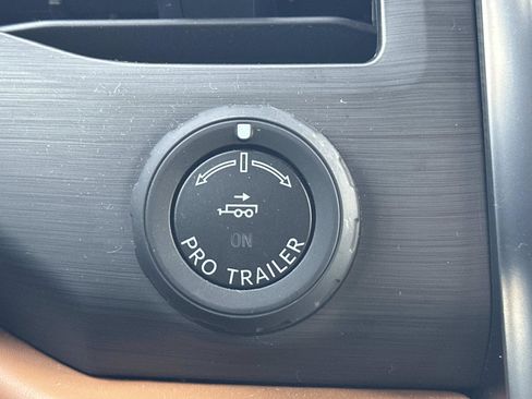 Certified 2024 Ford Expedition Max Platinum image 23