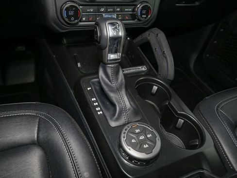 Used 2025 Ford Bronco Badlands w/ Sasquatch Package AWD/4WD image 25