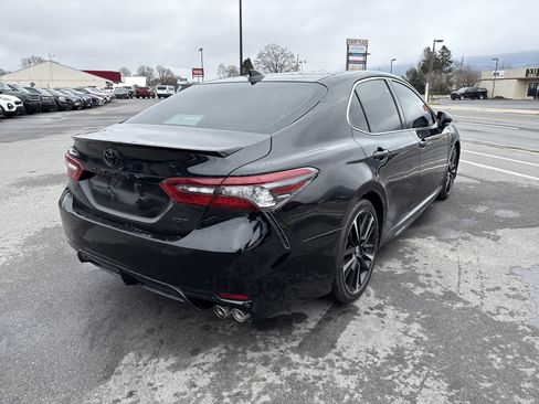 Used 2021 Toyota Camry XSE image 3