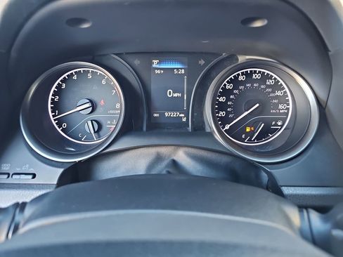 Used 2022 Toyota Camry SE image 10