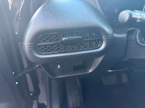 Certified 2024 Honda HR-V LX image 13