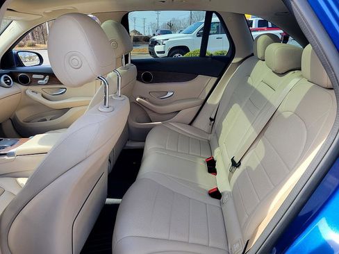 Used 2022 Mercedes-Benz GLC 300 image 12