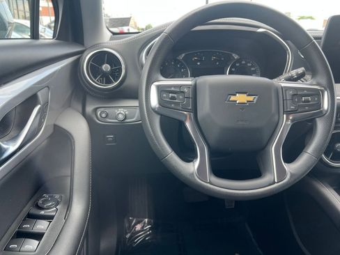 Used 2025 Chevrolet Blazer LT FWD image 35