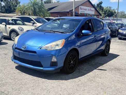 Used 2012 Toyota Prius C One FWD image 2