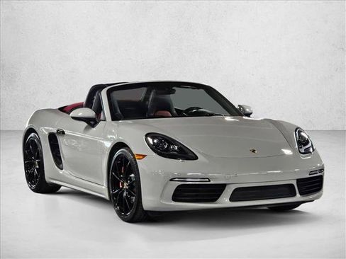 Used 2023 Porsche 718 Boxster S RWD image 3
