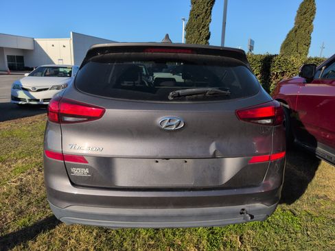 Used 2021 Hyundai Tucson SE image 3