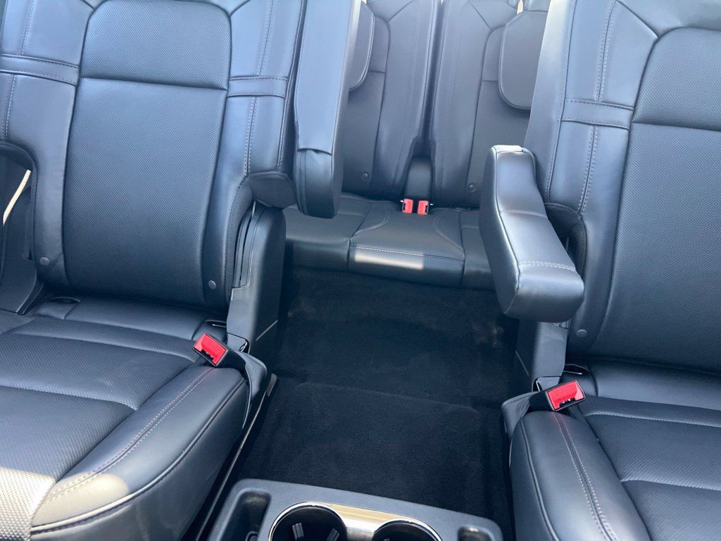 Used 2025 Lincoln Aviator Reserve w/ Luxury Package RWD image 13