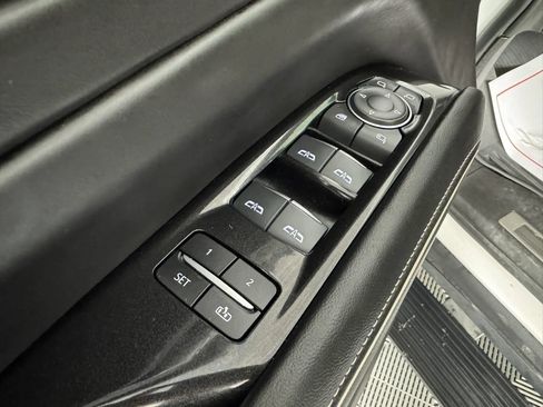 Used 2024 Cadillac Escalade Sport Platinum w/ LPO, ONYX Package AWD/4WD image 45