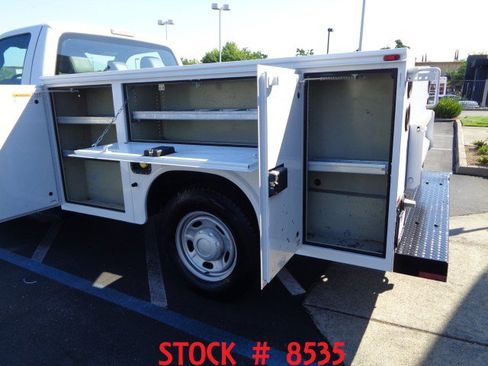 Used 2016 Ford F250 XL w/ Power Equipment Group RWD image 3