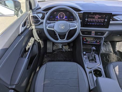New 2026 Volkswagen Taos SE image 16