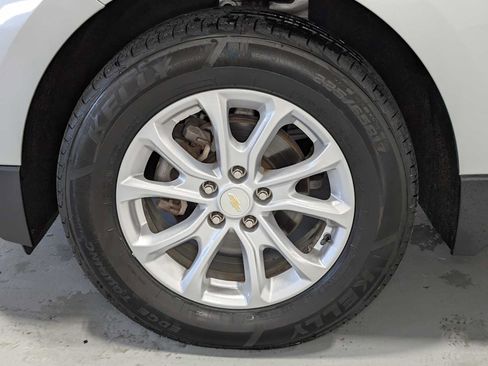 Used 2021 Chevrolet Equinox LT w/ LPO, Cargo Package AWD/4WD image 3