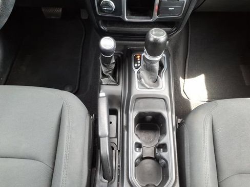 Used 2020 Jeep Wrangler Unlimited Sport AWD/4WD image 26