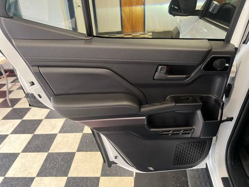 Used 2025 Toyota 4Runner TRD Off-Road Premium w/ Tow Technology Package AWD/4WD image 42