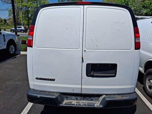 Used 2021 Chevrolet Express 2500 RWD image 8