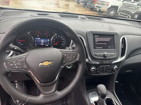 Used 2024 Chevrolet Equinox LT FWD image 8