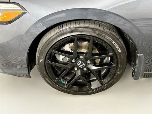 Used 2025 Honda Civic Sport image 11