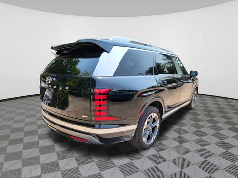 Certified 2026 Hyundai Palisade Limited AWD/4WD image 4